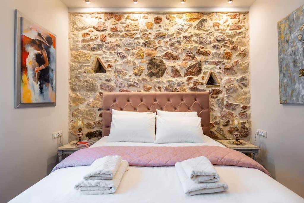 Queen'S Stone Legend, Royal Living By Acropolis Athens Exterior photo