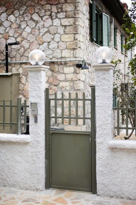 Queen'S Stone Legend, Royal Living By Acropolis Athens Exterior photo