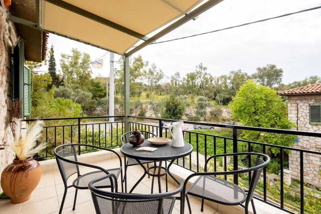 Queen'S Stone Legend, Royal Living By Acropolis Athens Exterior photo